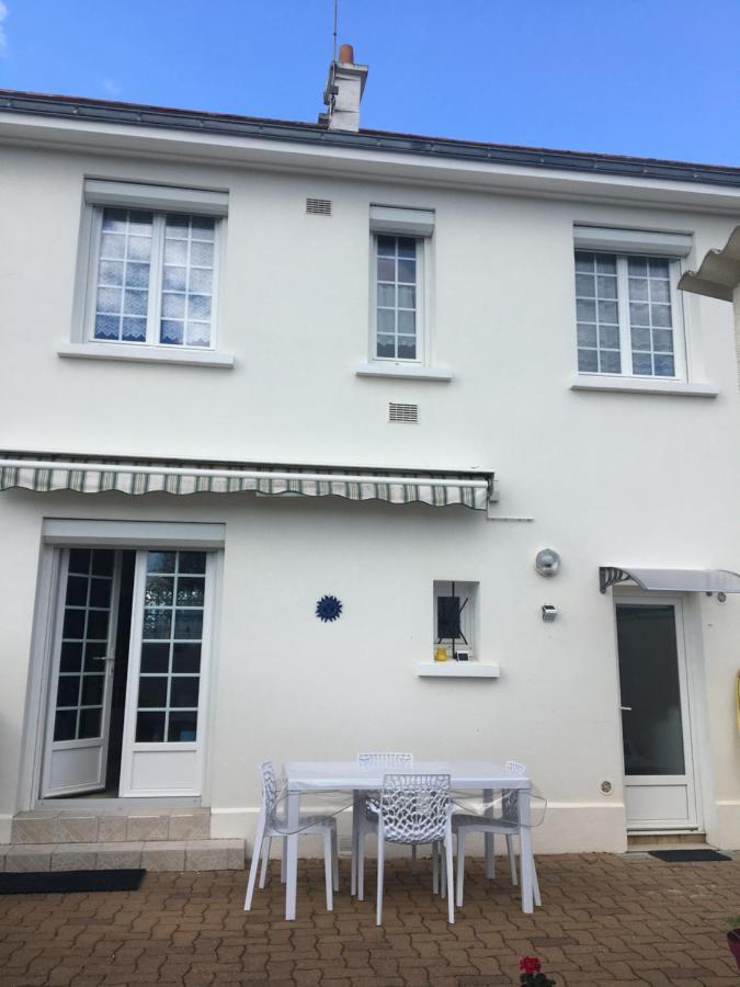 « Chez Annie » Acomodação com café da manhã Doué-la-Fontaine Exterior foto